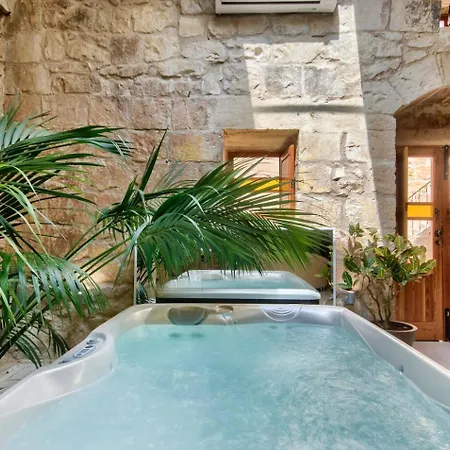 Renovated In An Elegant Way * Żabbar