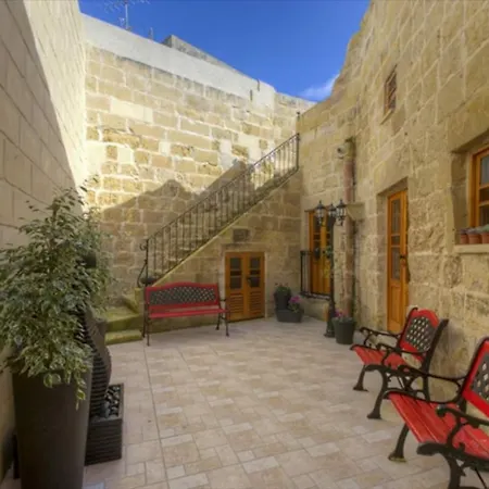 Homestay szállás Renovated In An Elegant Way Żabbar